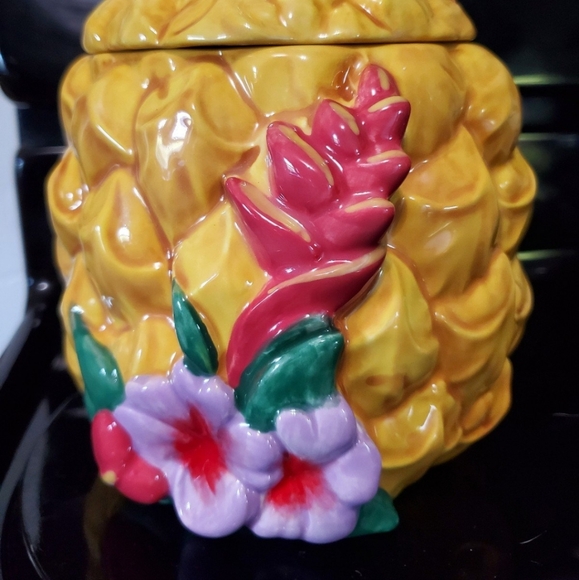 Blue Sky Hello Kitty Pineapple Cannister Cookie Jar - Picture 5 of 12